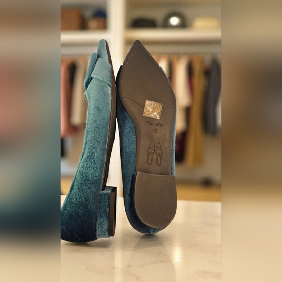 Aida Square Buckle Velvet Flats! Size 10 - Picture 4 of 10